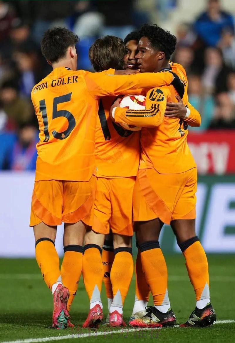 国王杯32强对阵:巴萨、皇马均对阵第四级别球队 国王杯32强对阵:巴萨、皇马均对阵第四级别球队